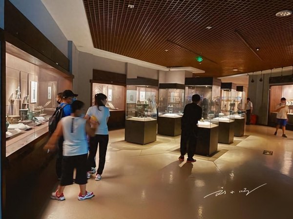 嘉创配资 实拍甘肃省博物馆“镇馆之宝”，好多游客却直呼：怎么这么小？